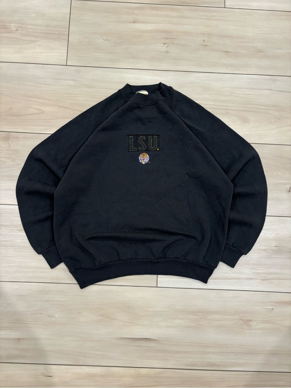 Hanes Heavyweight Vintage 90s grey LSU Tigers Sweatshirt with Gold Embroidery